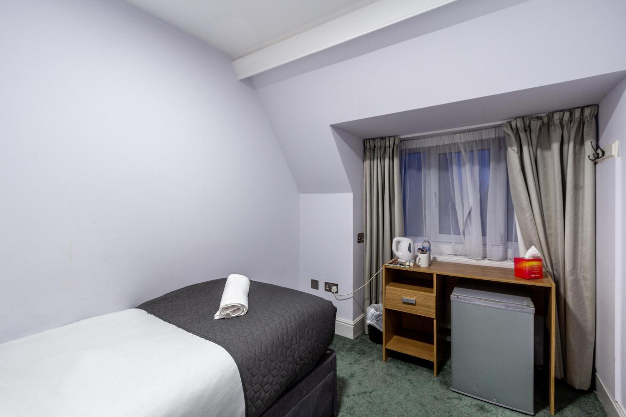 London Gatwick Inn Buitenkant foto